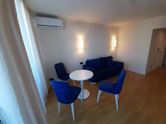 Отель Hotel Room with sea view Батуми-7